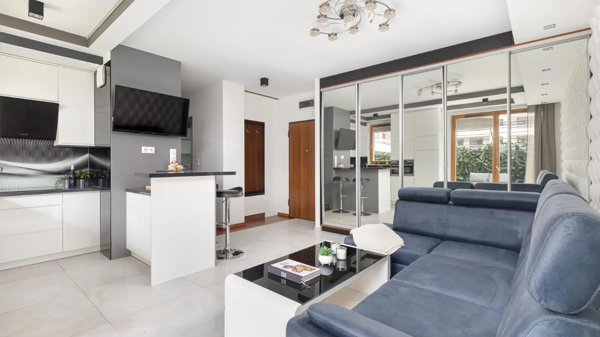Wola! Big Garden! Cosily! Apartment Warsaw 0*,